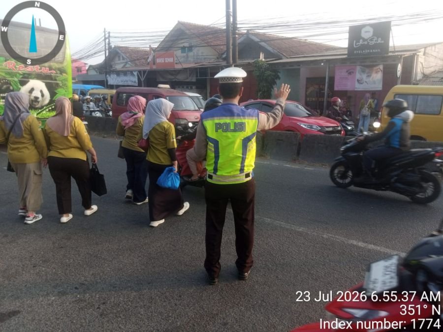 Personel Lantas Polsek Cikupa Laksanakan PECAK, Wujudkan Kelancaran Arus Lalu Lintas di Jam Sibuk
