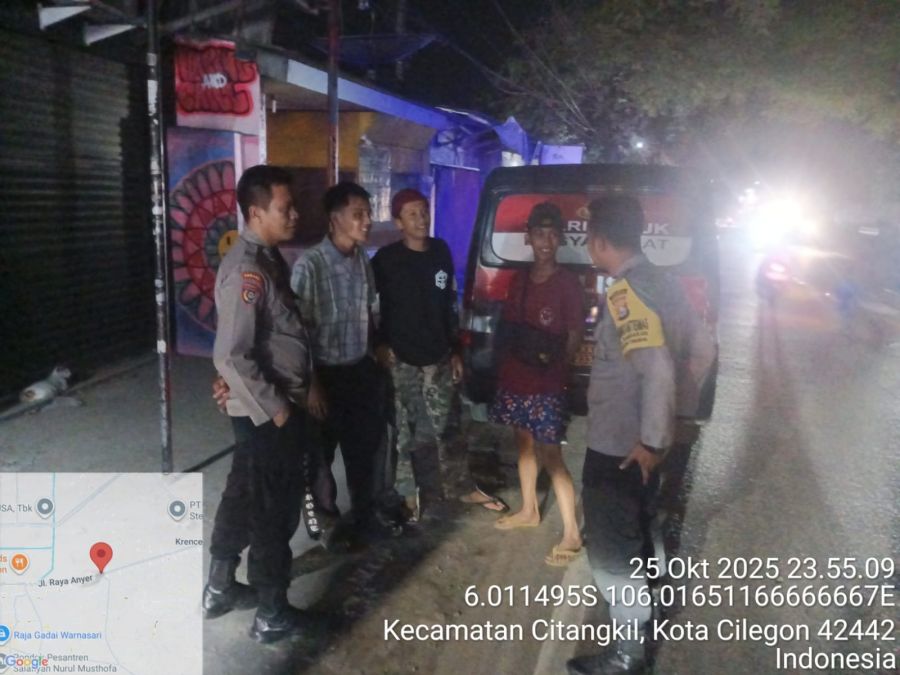 Personel Polsek Cibeber Gelar Pengaturan Lalu Lintas Pagi Demi Kelancaran Arus di Simpang PCI