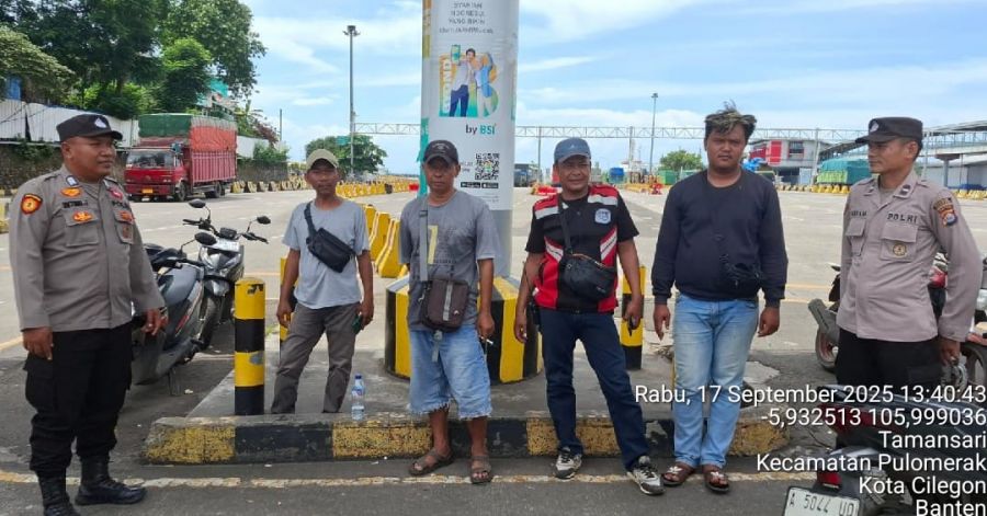 Personel Samapta Kskp Merak Polres Cilegon Polda Banten Laksanakan Patroli Dialogis