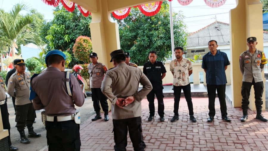 Poktan Kepindis Berkarya Bersama Bhabinkamtibmas di Lebakgede