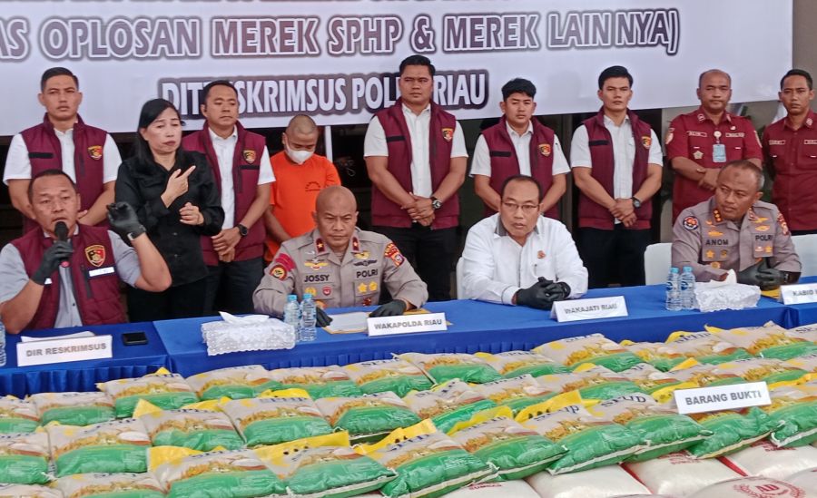 Polda Riau Gagalkan 9,7 ton Beras Oplosan Merek Terkenal Beredar di Masyarakat