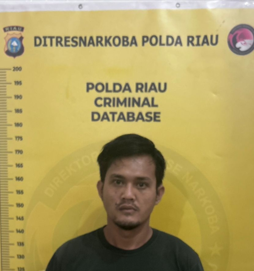 Polda Riau Ringkus Dua Pengedar Sabu di Wilayah Kandis