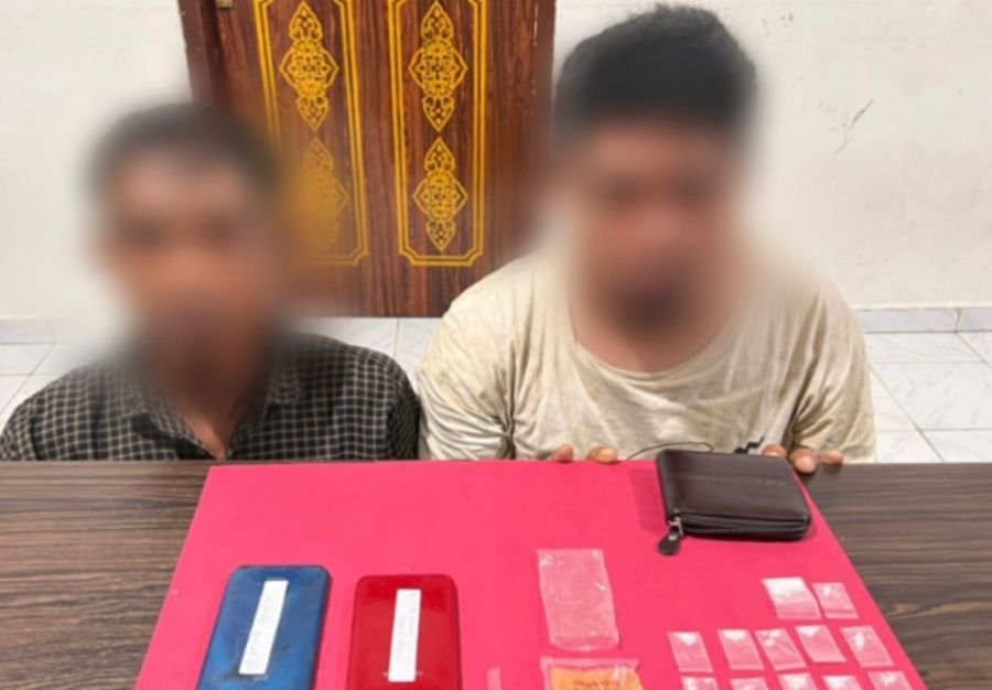 Polda Riau Tangkap Dua Pengedar Sabu, Belasan Paket Turut Disita