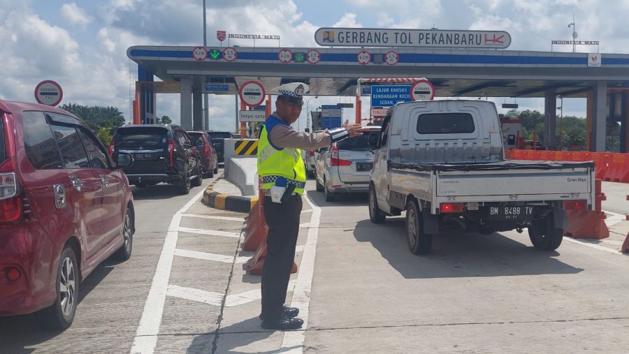 Polisi Pantau Volume Kendaraan Saat Arus Balik Lebaran di Jalan Tol Permai