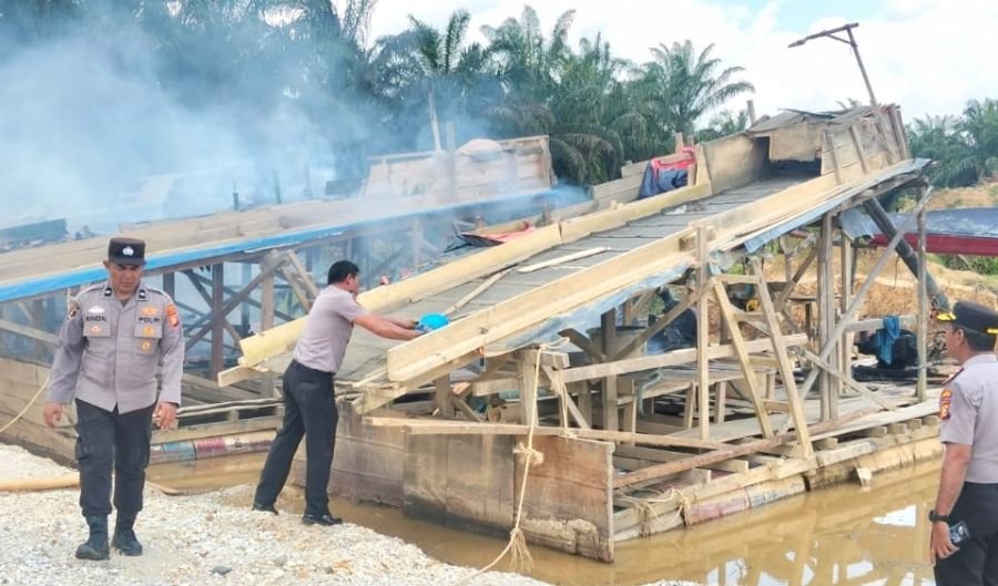 Polisi Sita 6 Unit Rakit Tambang PETI Ilegal di Kampar