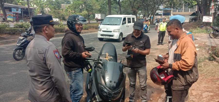 Polsek Cikupa Gelar Patroli Public Address, Edukasi Masyarakat Cegah Karhutla dan Jaga Kamtibmas