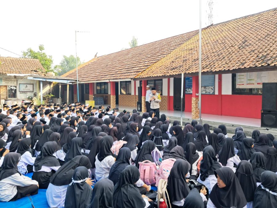 Polsek Cikupa Gelar Penyuluhan Kenakalan Remaja di SD Negeri Pasir Awi Cikupa
