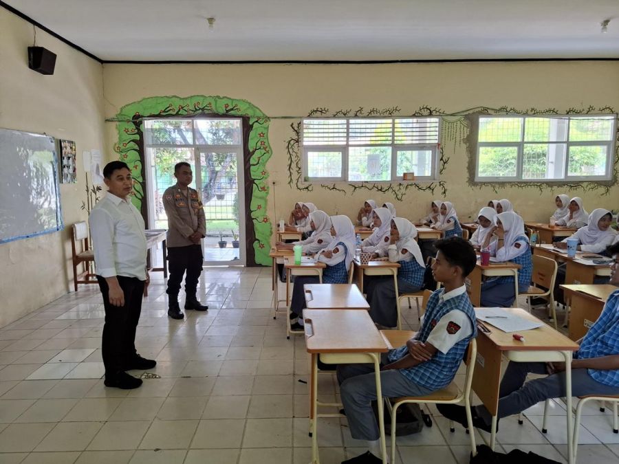 Polsek Cinangka Gencarkan Sosialisasi, Sekolah Jadi Ruang Aman bagi Generasi Muda