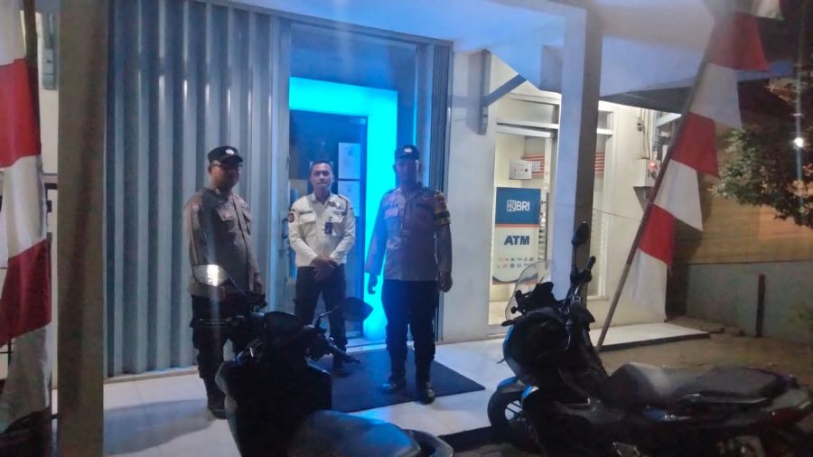 Polsek Puloampel Gelar Patroli Blue Light untuk Cegah Gangguan Kamtibmas