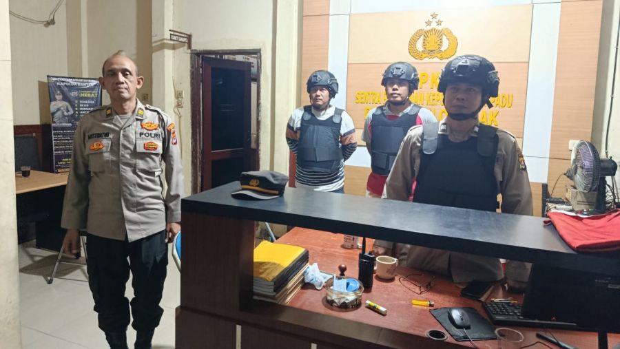 Polsek Pulomerak Rutin Laksanakan Pemeriksaan Tamu dan Lingkungan Sekitar Mako