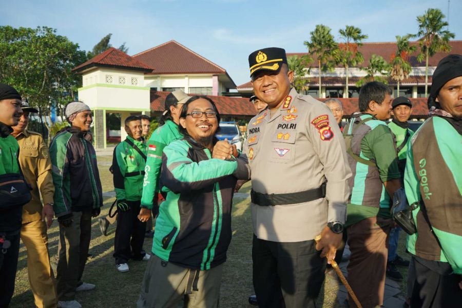 Puluhan Ojol Ikut Susun Barisan di Apel 3 Pilar Kabupaten Tangerang