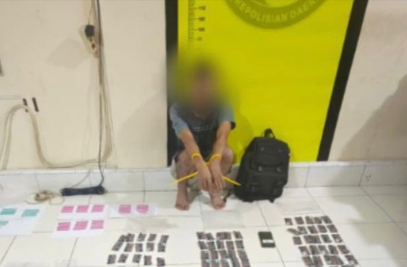 Ratusan Ekstasi Gagal Dikrim ke Jakarta, Polda Riau Ditangkap Kurir di Perbatasan