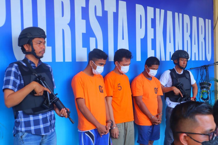 Reserse Narkoba Polresta Pekanbaru Ungkap Sindikat Ribuan Butir Inek