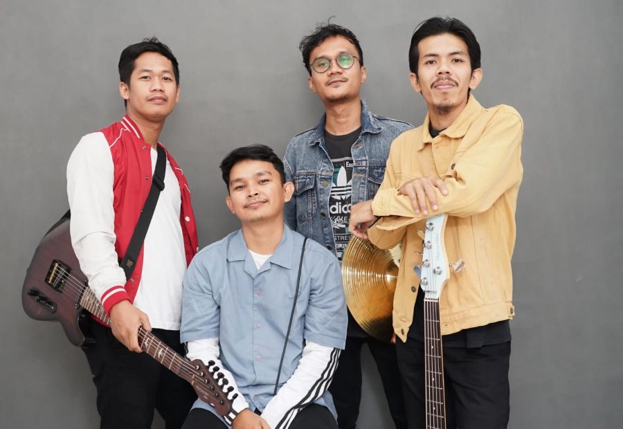 Rilis Single Perdana 'Flock' Band Asal Pekanbaru Bertajuk Skenario Pencipta
