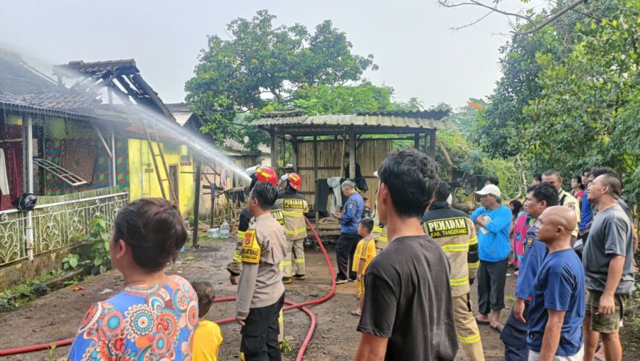 Rumah Kosong di Cibadak Cikupa Terbakar, Kerugian Capai Rp150 Juta