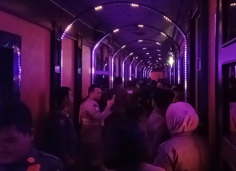 Rutin Razia Peredaran Narkoba, MP Club Pekanbaru dan Moon Light  Digeledah Polisi