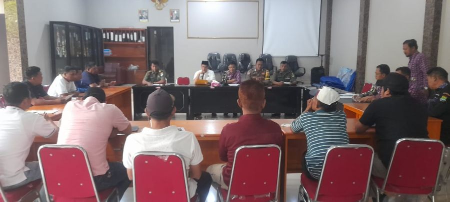 Sambang Bhabinkamtibmas Desa Talaga Tingkatkan Kamtibmas di Kecamatan Cikupa