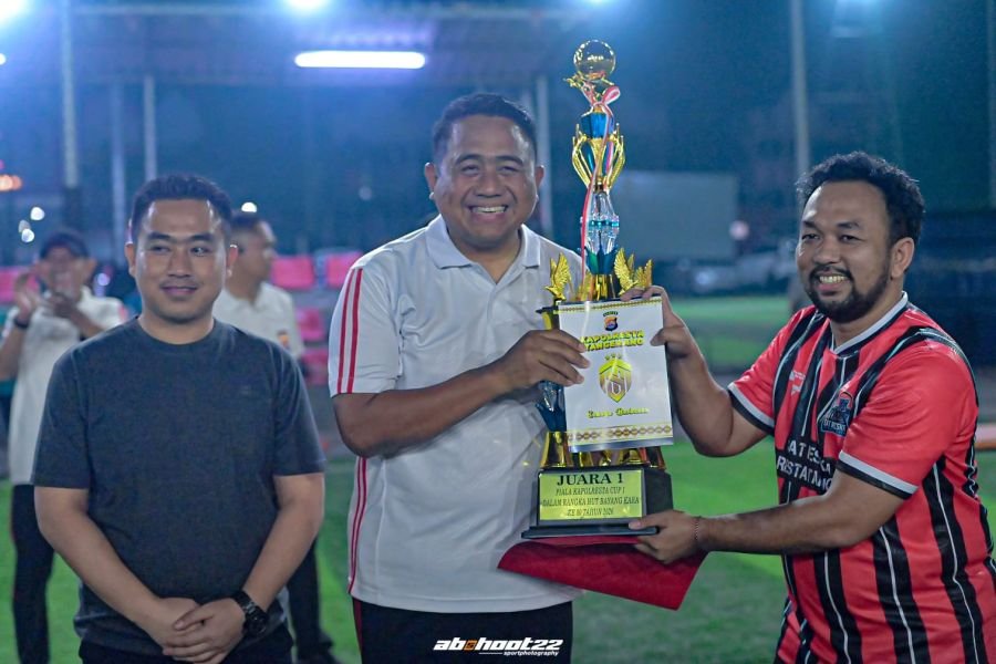 Satreskrim FC dan Senkom FC Juara Turnamen Mini Soccer Kapolresta Cup I 2026