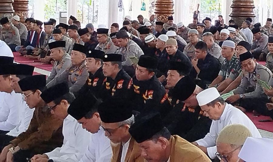 Senkom Mitra Polri Jambi Ikuti Peringatan Maulid Nabi dan Doa Bersama di Masjid Agung