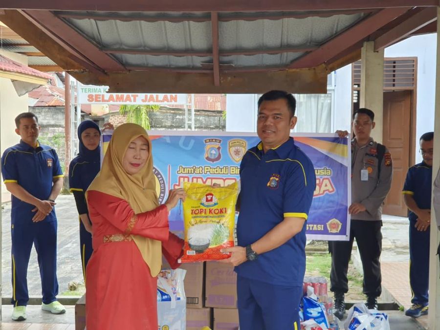 Tim Jumpe Romansa Polda Riau Salurkan Bantuan ke Panti Sosial Pasca Libur Lebaran