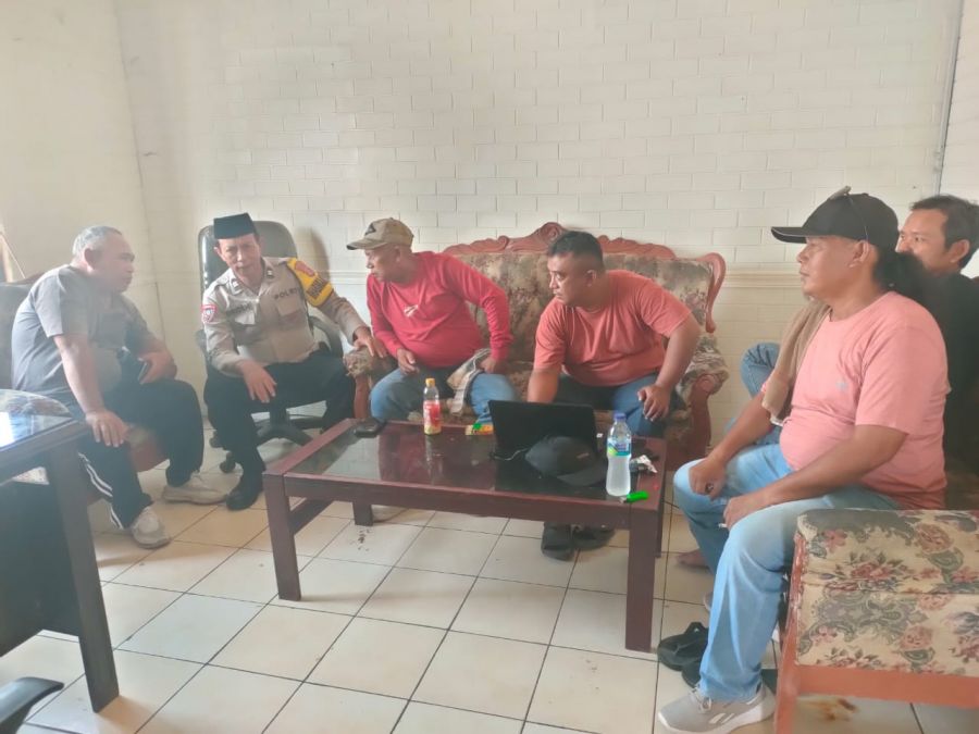 Wangsakara NGARIUNG, Bhabinkamtibmas Polsek Balaraja Duduk Bersama Warga