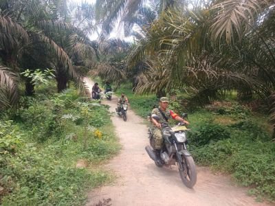 Babinsa Koramil 06/Cerenti Gelar Patroli Karhutla, Antisipasi Kebakaran di Tengah Kabut Asap