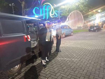patroli-malam-aipda-endang-tegaskan-komitmen-polri-jaga-keamanan