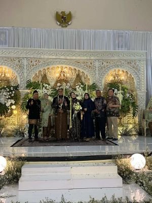 Pengacara Tarto Widodo Menggelar Resepsi Pernikahan dr. Iqbal dan dr. Anita