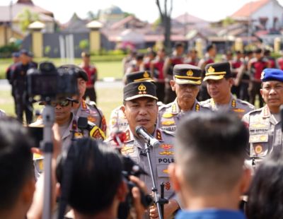 polda-riau-kirim-ratusan-personel-bko-ke-sumatera-barat