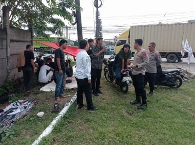 unjuk-rasa-buruh-pt-doga-group-internasional-berjalan-tertib-polsek-cikupa-kedepankan-dialog